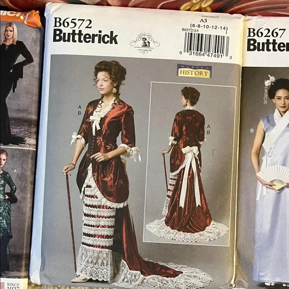 Simplicity Women’s Costume Pattern Collection - Picture 12 of 13